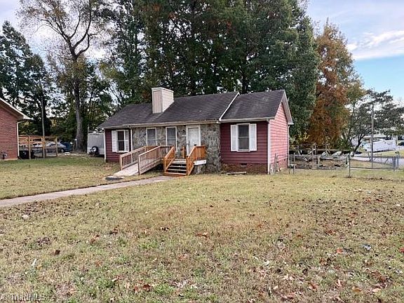 3rd image of 2900 Patio Pl
