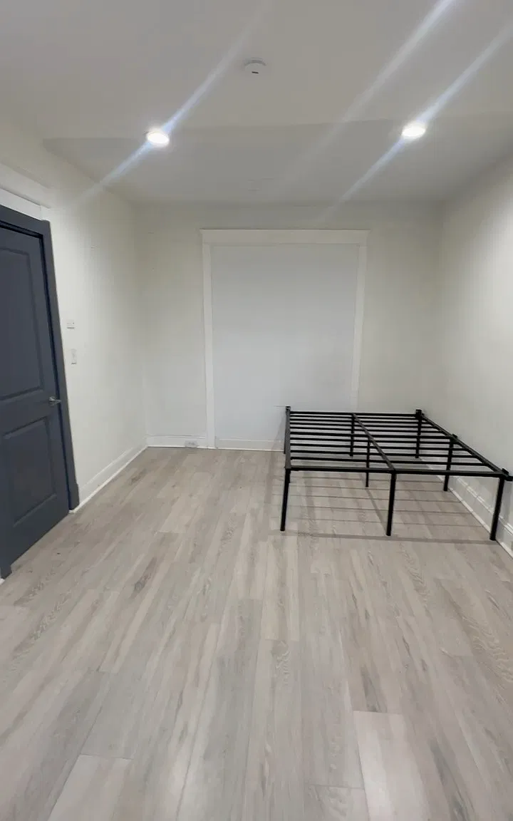 4 bed, 1380 sqft, $1,000 — Photo 1