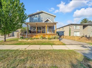 1043 Shaw Dr, Mississauga, ON L5G3Z3