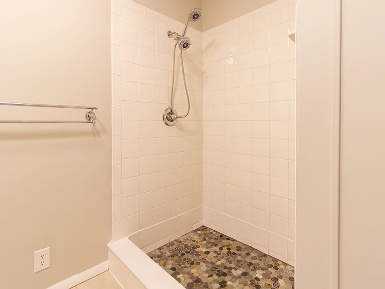 1445 Rolling Ridge Dr — Photo 13