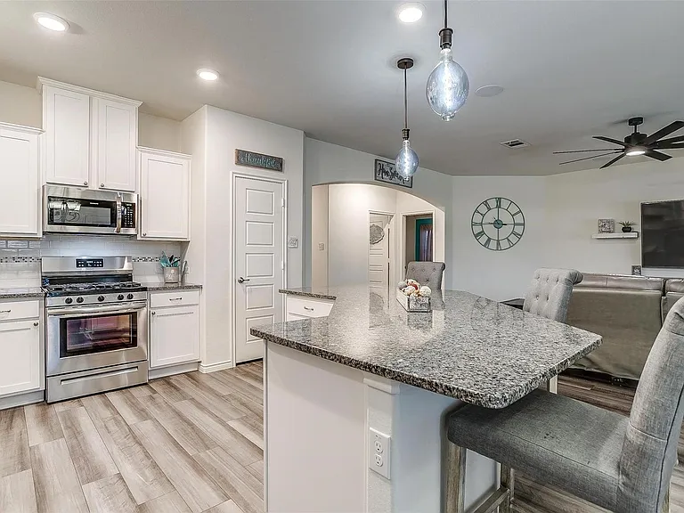 3309 Comal Dr — Photo 11