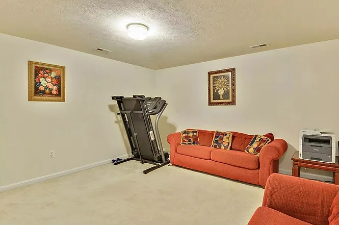 21768 Tottenham Hale Ct — Photo 11