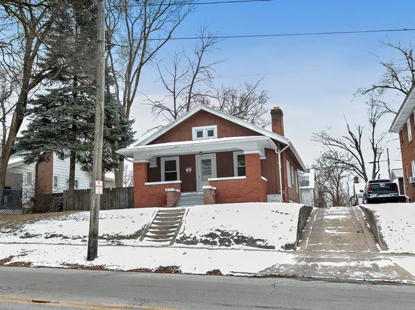 1220 N Rockton Ave, Rockford, IL 61101