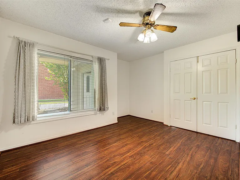 13103 Wickersham Ln — Photo 27