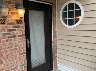 6503 Brook Bend Way UNIT 122, Louisville, KY 40229