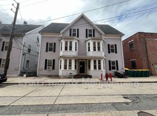 31 Mechanic Ave #1L, Woonsocket, RI 02895