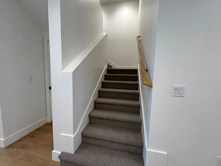906 Brown Ave — Photo 18