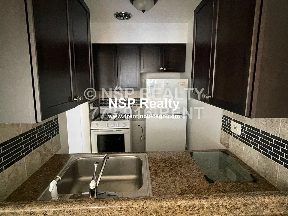6830 N Sheridan Rd #463