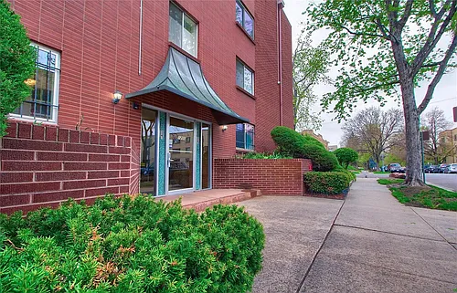 1200 N Emerson St #204 Photo 1