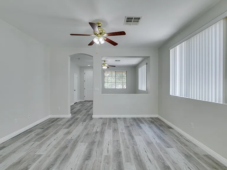 5647 Indian Springs St — Photo 20