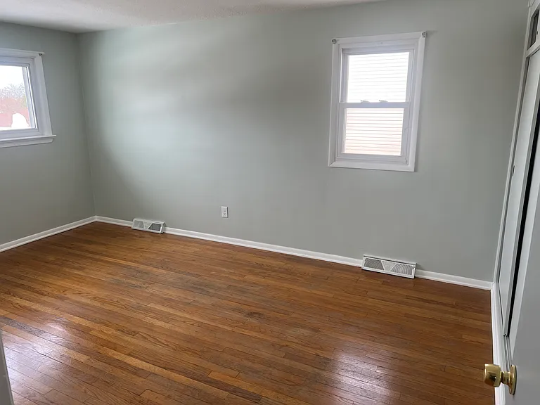 6685 Hollywood Dr — Photo 12