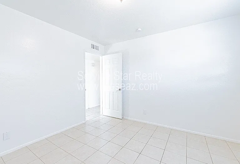 532 W Dublin St — Photo 5