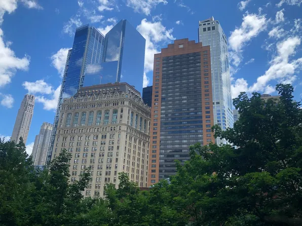 250 South End Avenue image 10 of 19