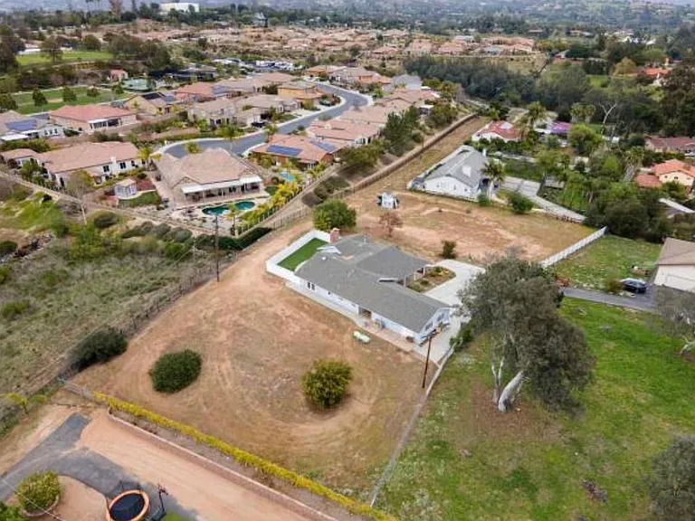 1776 E Alvarado St — Photo 17