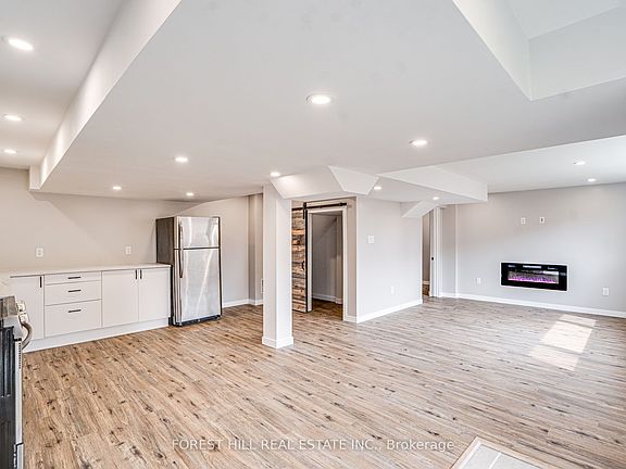 4th image of 21 Conchita St #Basement