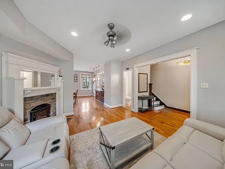 723 Quebec Pl NW — Photo 5