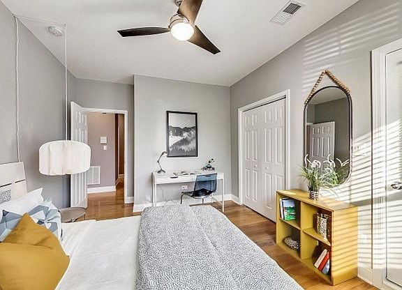 3rd image of 6156 S Kenwood Ave #1S