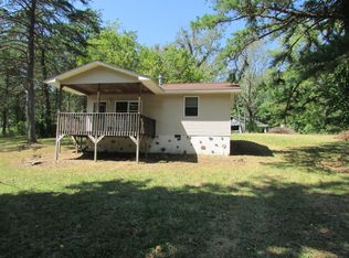 743 Slaven Ln, Oneida, TN 37841