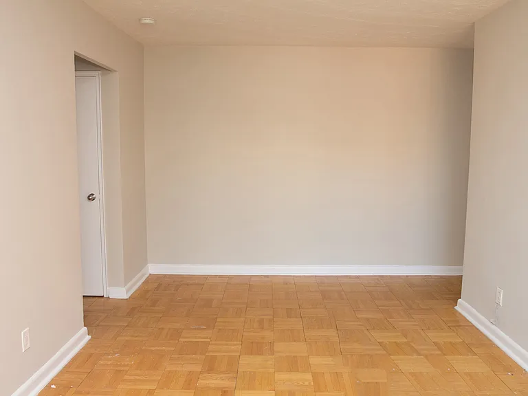 65 Windermere Ave — Photo 7