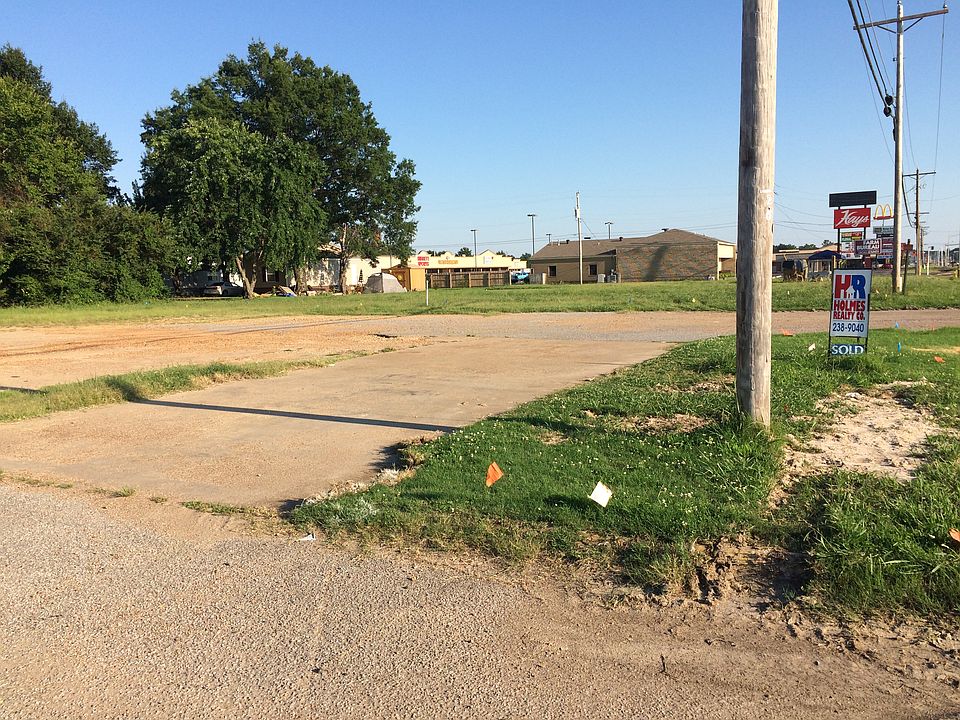 1st image of 1892 Falls Blvd N