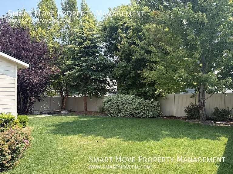 2950 NW 10th Ave — Photo 27