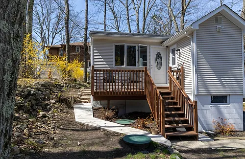 102 Dartmouth Trl Photo 1