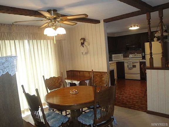 4th image of 2982 Walck Dr