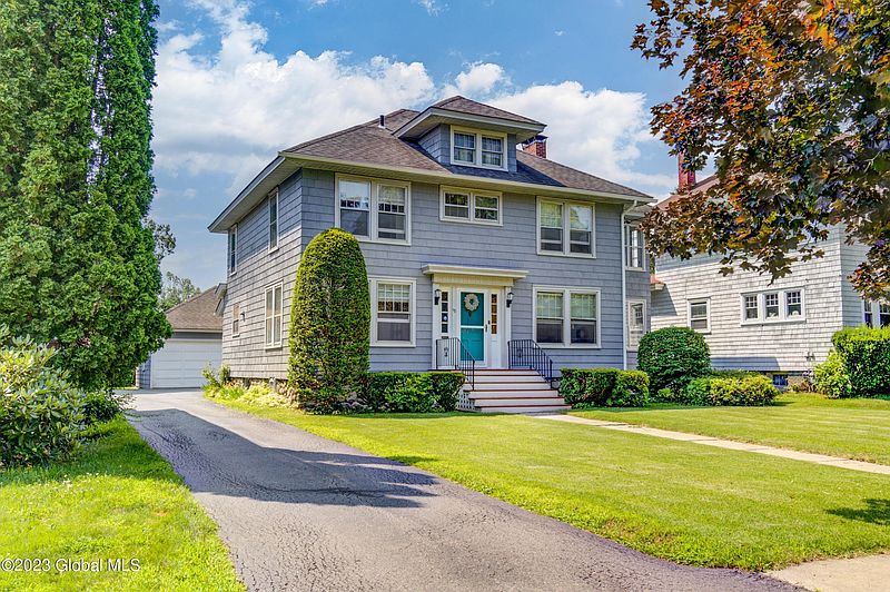 3rd image of 92 Oakland Avenue