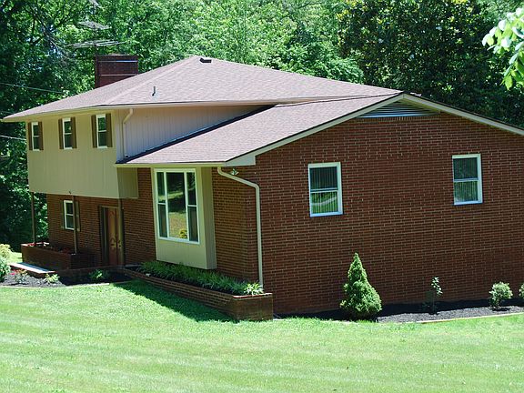 2nd image of 5900 Marilyn Dr