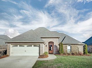 335 Gladeview Pl, Brandon, MS 39047