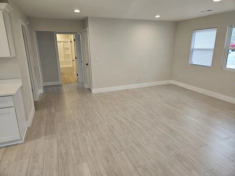 2040 Sandy Ford Rd #B — Photo 5
