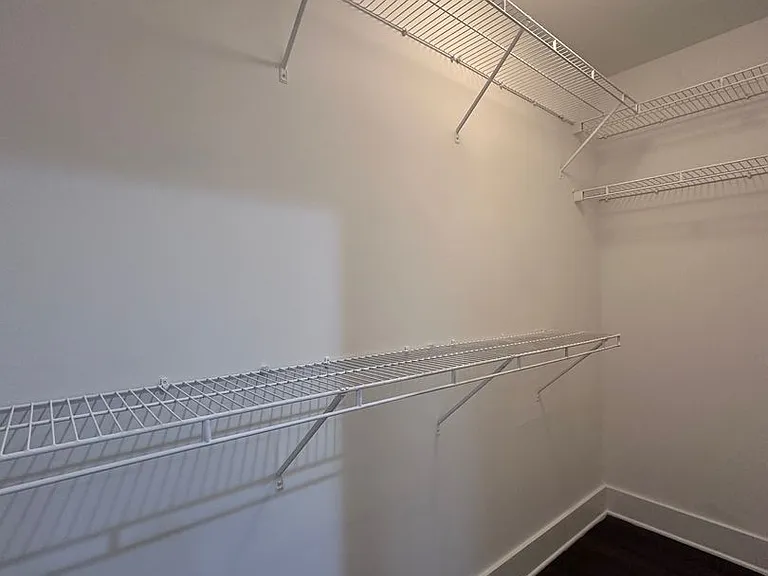 425 Sutherland View Way — Photo 24
