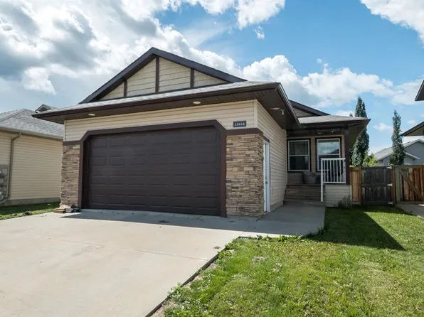 12614 E 106th St, Grande Prairie, AB T8V 2M3