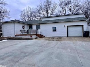 2117 15th Ave, Eldora, IA 50627