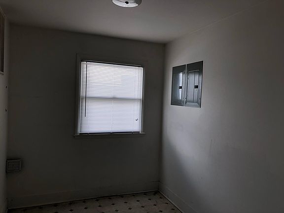 3rd image of 4212 N Lancaster Dr