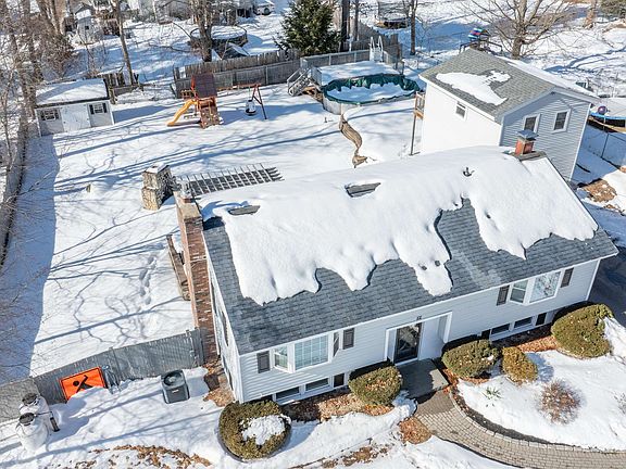 3rd image of 22 Back River Road