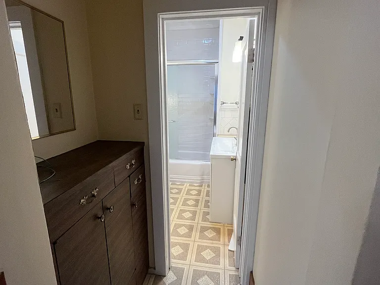 1021 N 47th Ave — Photo 19