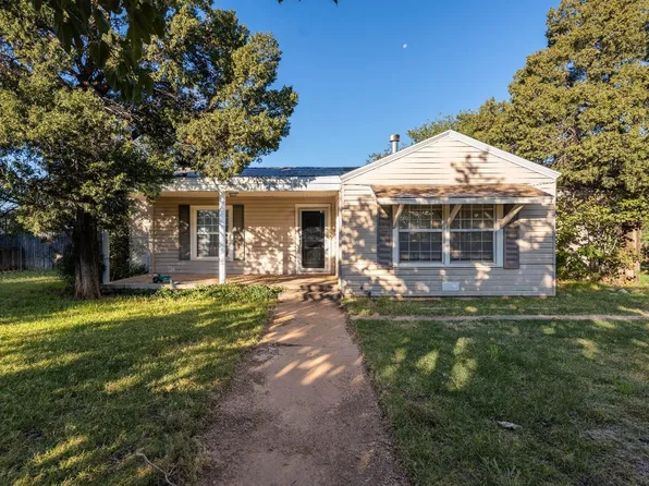 911 Avenue J, Shallowater, TX 79363