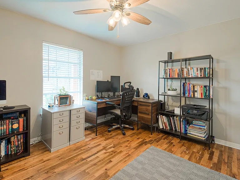 8925 Stanwood Dr — Photo 15