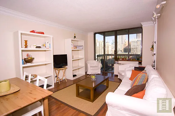Rented by Halstead Real Estate | media 21