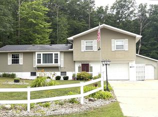 3825 Lapham Dr, Harrison, MI 48625