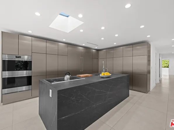 201 S Bedford Dr, Beverly Hills, CA 90212