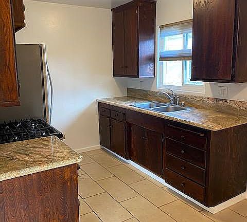 3rd image of 4975 N Clybourn Ave #C
