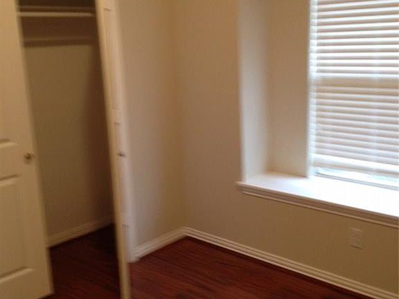 3rd image of 6816 Stockton Dr