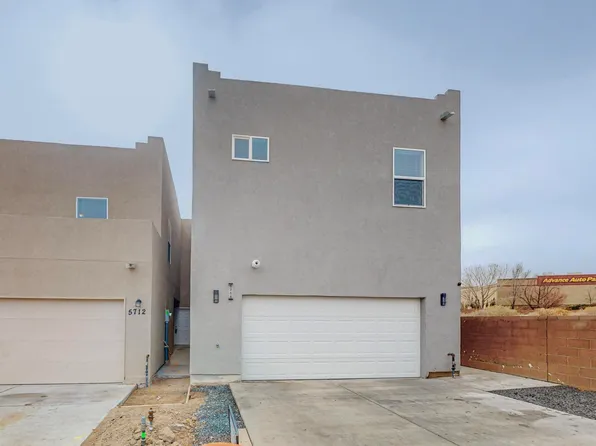 5714 Pinnacle Peak Ct NW, Albuquerque, NM 87114