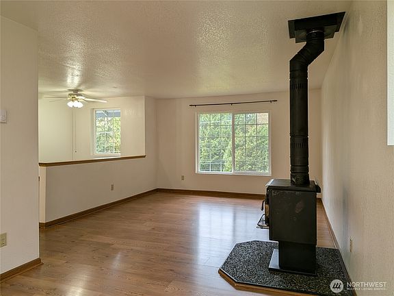 5th image of 7537 NE Beachwood Avenue
