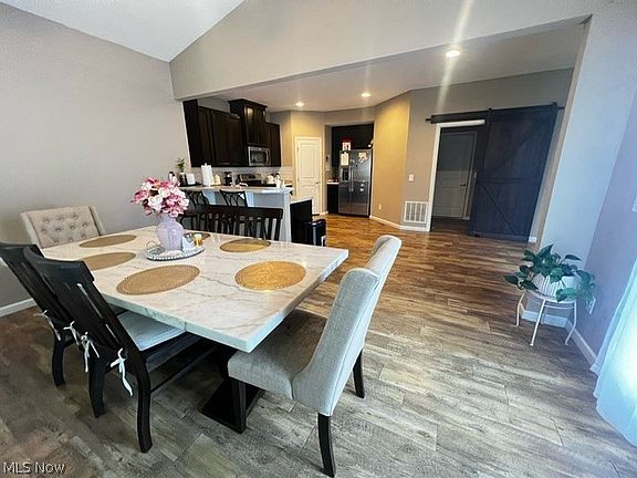 5th image of 59 Northwood Ln