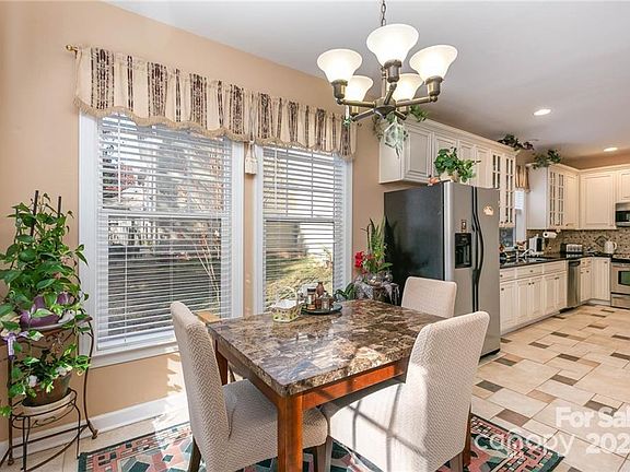 5th image of 8918 Arbor Creek Dr