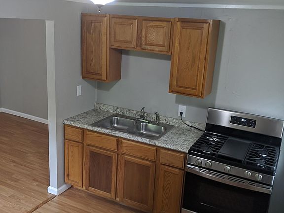 4th image of 619 Market St #4