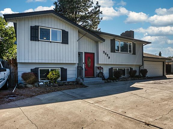2nd image of 2529 W Klamath Ave